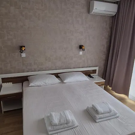 East Marina View Apartment *