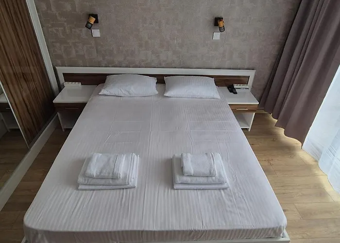 East Marina View Apartment *