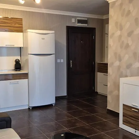 East Marina View شقة سفيتي فلاس