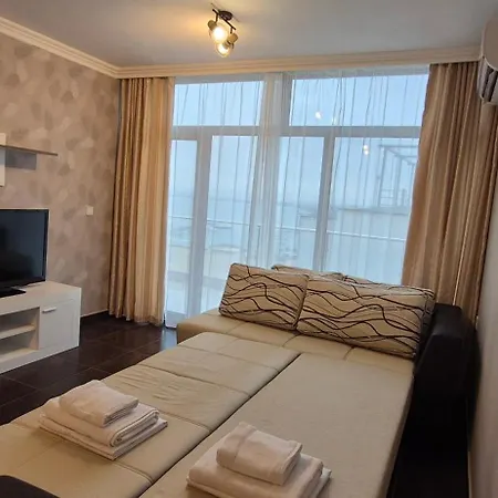 East Marina View Апартаменти *