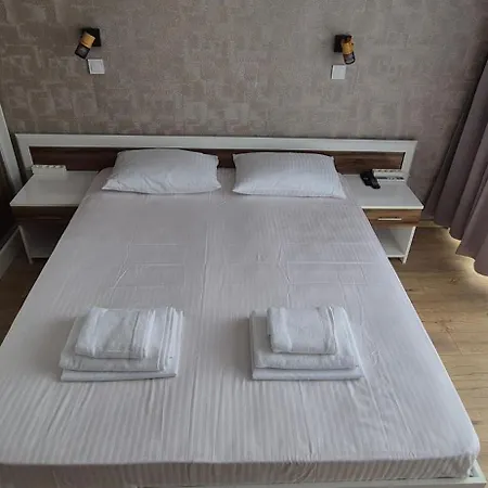 East Marina View Апартаменти *