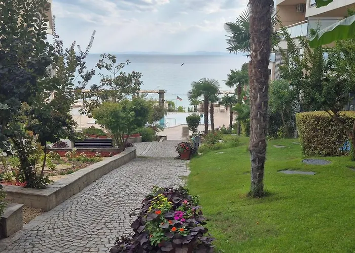 Apartment East Marina View *