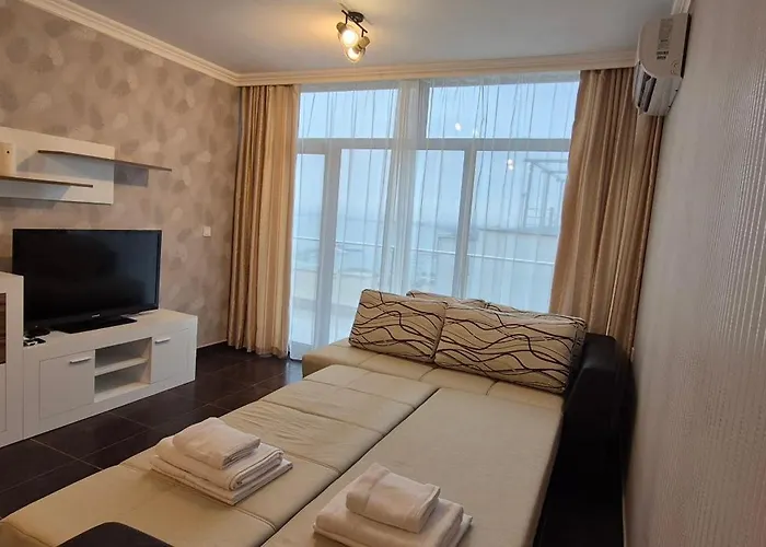 East Marina View Apartment *